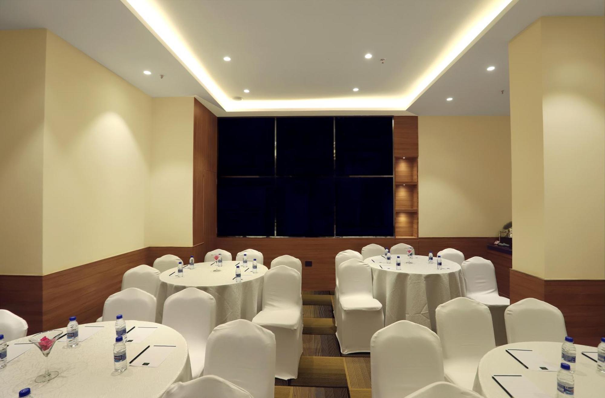 Aralia - A Business Hotel, Midc Andheri East Bombay Exterior foto